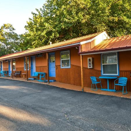 Lodge 5 - Downtown Location. Studio With Shared Hot Tub. Minutes To Arches N.P. Moab Bagian luar foto