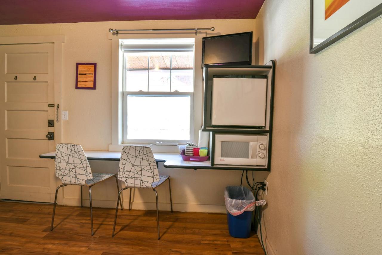 Lodge 5 - Downtown Location. Studio With Shared Hot Tub. Minutes To Arches N.P. Moab Bagian luar foto