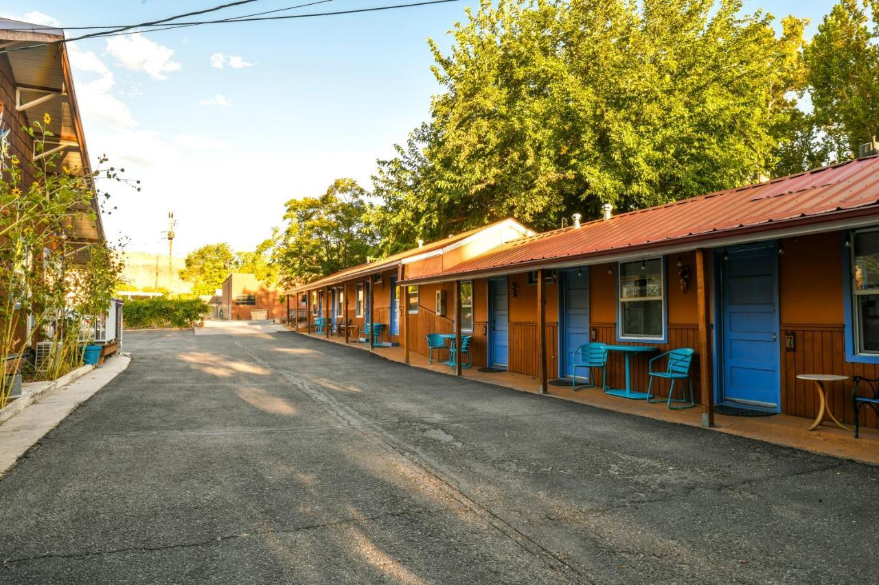 Lodge 5 - Downtown Location. Studio With Shared Hot Tub. Minutes To Arches N.P. Moab Bagian luar foto