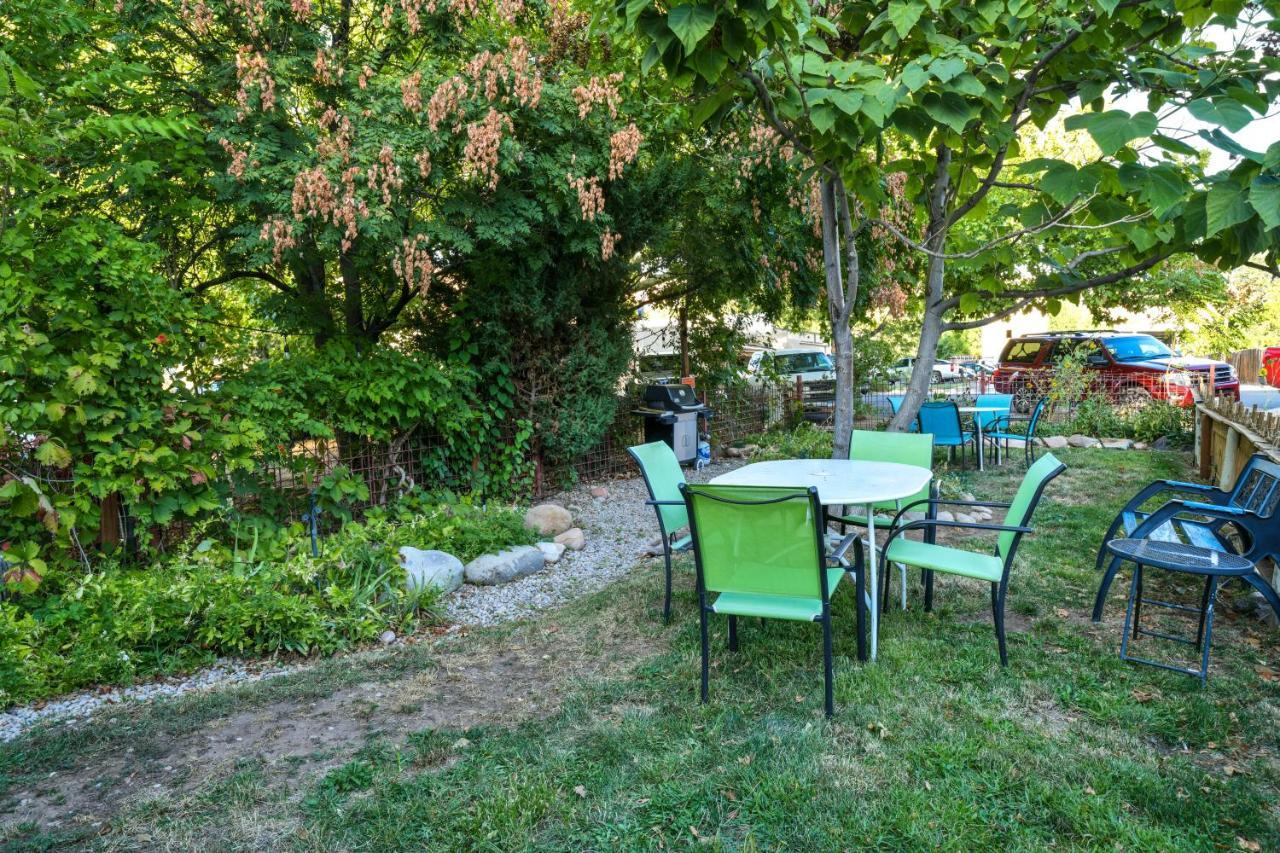 Lodge 5 - Downtown Location. Studio With Shared Hot Tub. Minutes To Arches N.P. Moab Bagian luar foto